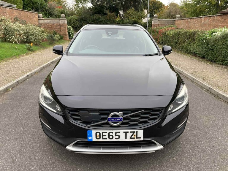 2016 65 Volvo V60 Cross Country 2.0 D4 190 LUX NAV, Manual, 4WD, S/S, Just £35 Tax!