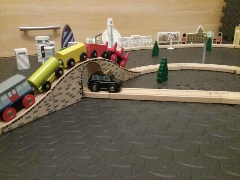 Kids Wooden Train Track Railway and cars Set Activity