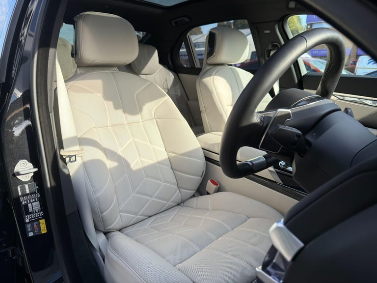 2025 BMW 7 Series 3.0 750e 22.1kWh Excellence Saloon 4dr Petrol Plug-in Hybrid Auto xDrive Eu SAL...