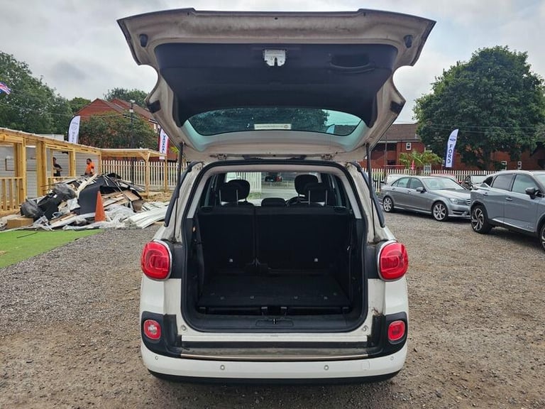 2015 Fiat 500L 1.6 MultiJet Lounge MPW Euro 5 (s/s) 5dr MPV Diesel Manual
