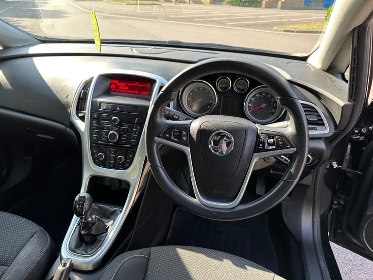 Vauxhall, ASTRA, Hatchback, 2014, Manual, 1398 (cc), 5 doors