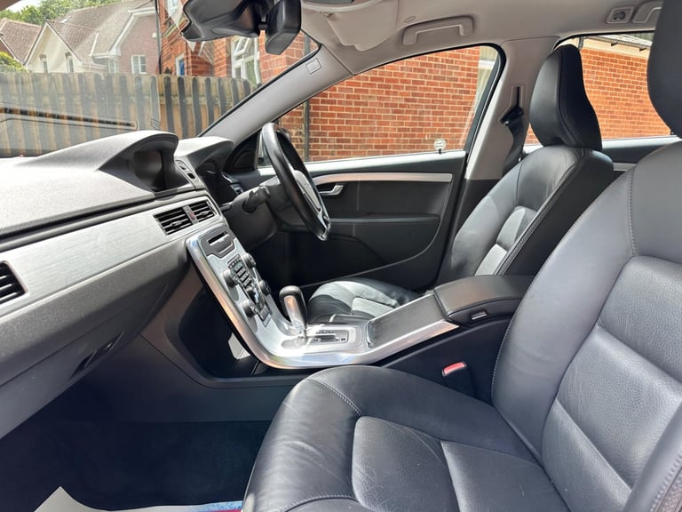 2012 Volvo XC70 2.4 D3 SE Lux Geartronic AWD Euro 5 5dr ESTATE Diesel Automatic