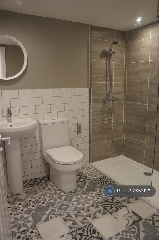 7 bedroom house in Lidderdale Road, Liverpool, L15 (7 bed) (#2653127)