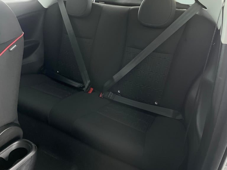 2022 Fiat 500e 42kWh RED Hatchback 3dr Electric Auto (118 ps) - CRUISE - SPEED LIMIT RECOG Hatchb...