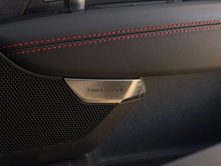 2023 Audi RS e-tron GT 93.4kWh Carbon Vorsprung Saloon 4dr Electric Auto quattro (598 ps) COUPE E...