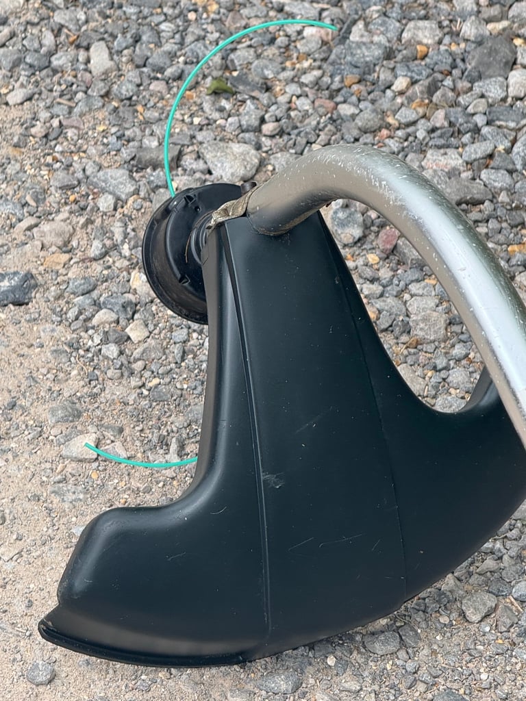 Petrol strimmer good working order 