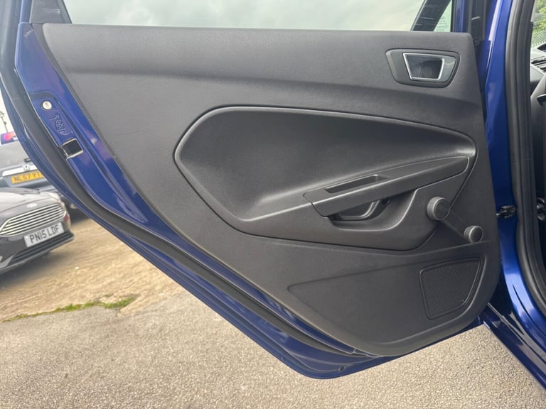 2013 Ford Fiesta 1.0T EcoBoost Titanium Euro 5 (s/s) 5dr HATCHBACK Petrol Manual