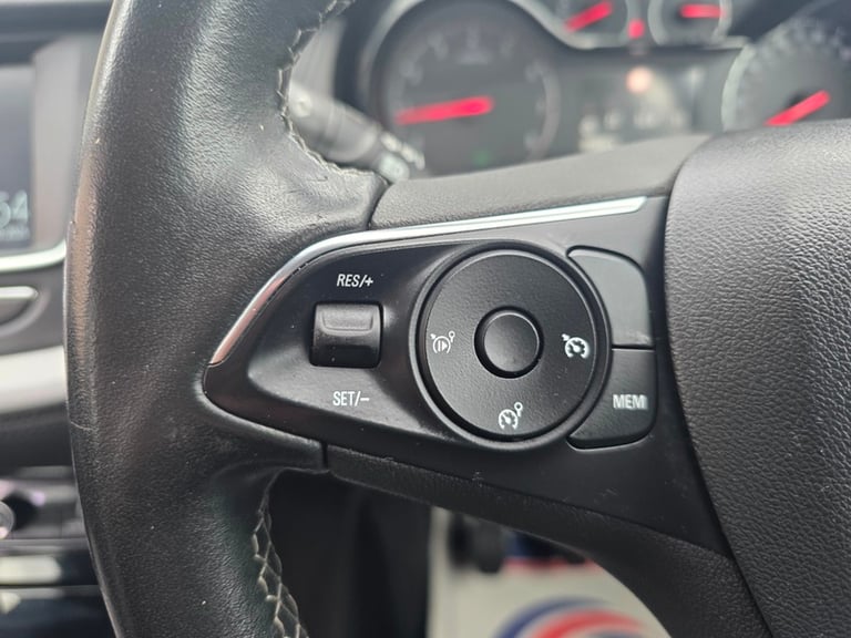 Vauxhall Grandland X SE