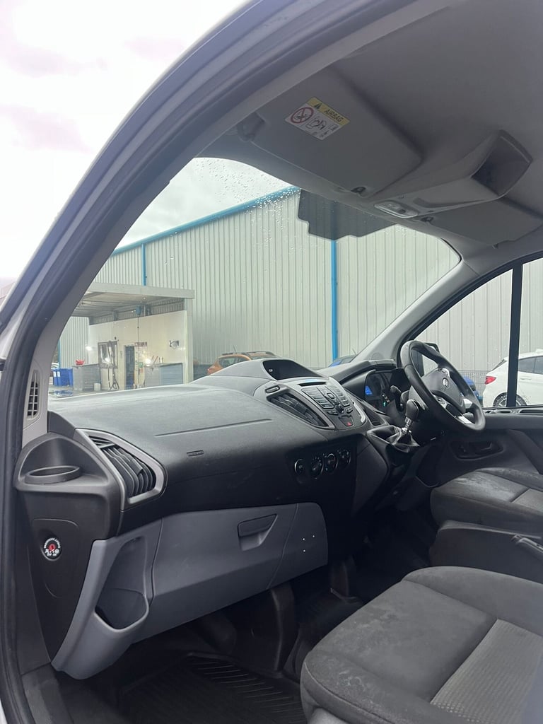 2017 Ford Transit Custom 2.0 TDCi 130ps Low Roof Van PANEL VAN Diesel Manual