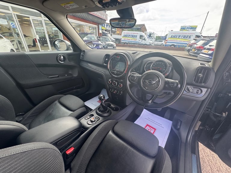 2018 MINI Countryman 1.5 Cooper 5dr + CHILI PACK / MEDIA PACK / 1 OWNER / ULEZ / FSH / NAV HATCHB...