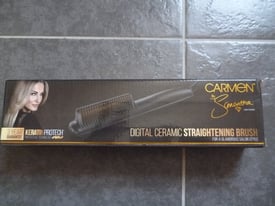 Carmen Heated Ceramic Hair Straightening Brush-NEW