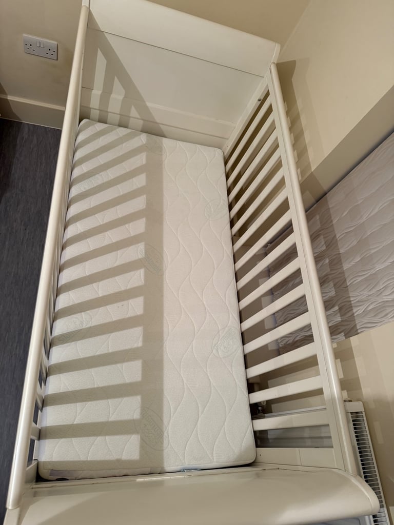 Mia Cot Bed 