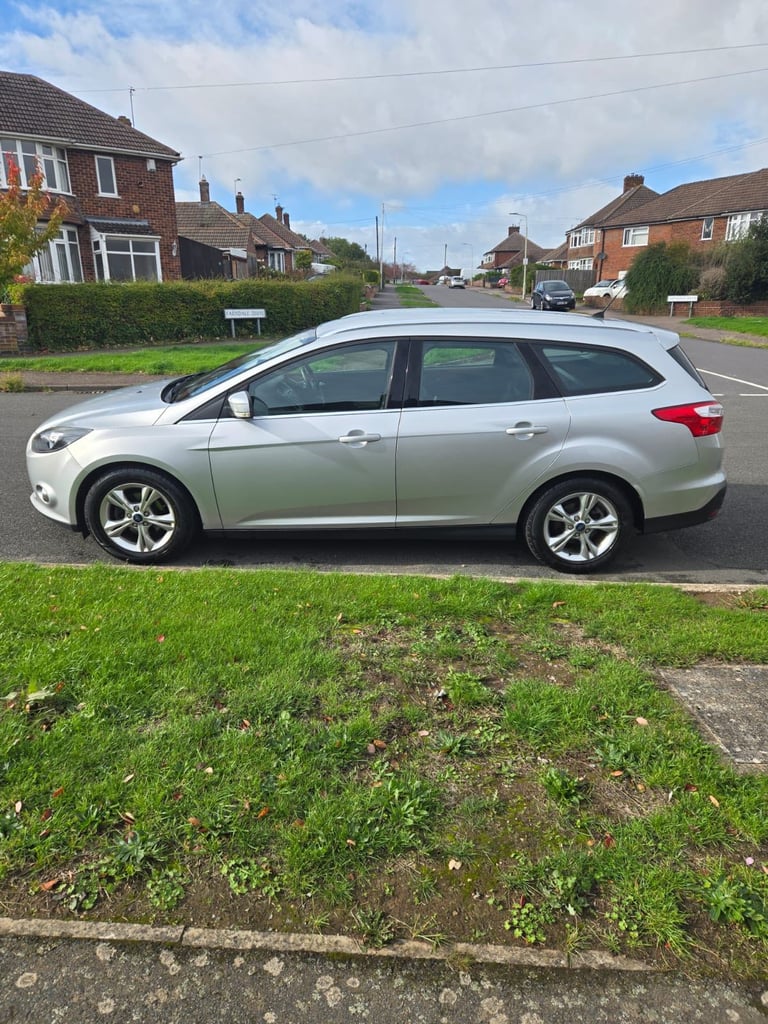 Ford, FOCUS, Estate, 2012, Automatic, 1596 (cc), 5 doors