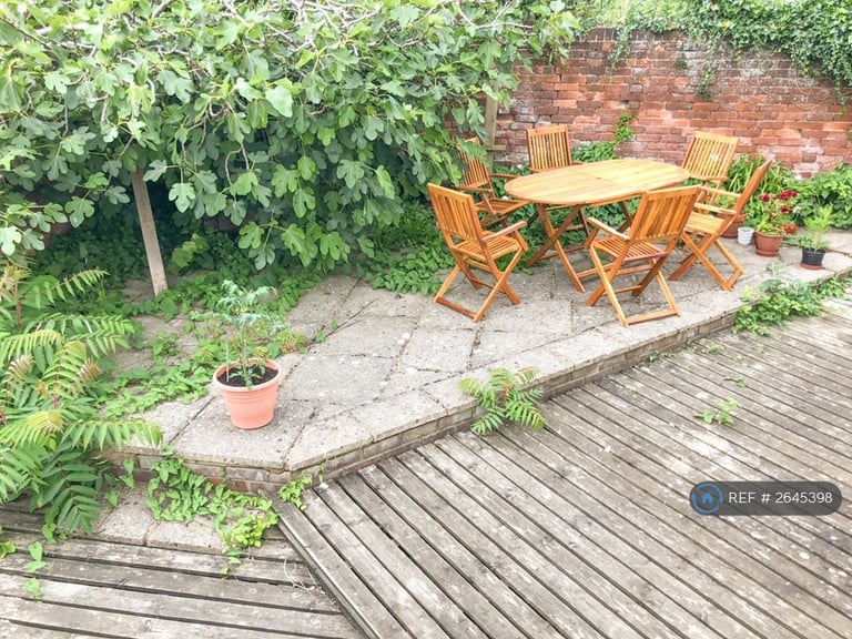 5 bedroom house in Quarry Road, Hastings, TN34 (5 bed) (#2645398)