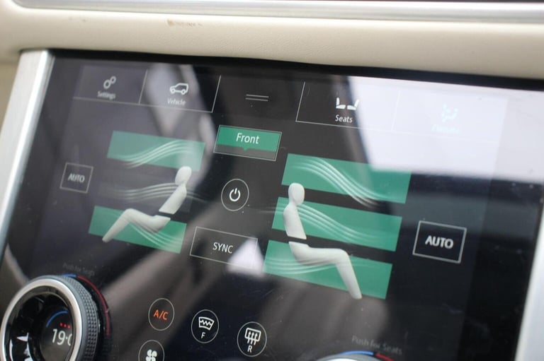 LAND ROVER RANGE ROVER 4.4 SD V8 Vogue SE Auto 4WD Euro 6 (s/s) 5dr 2019