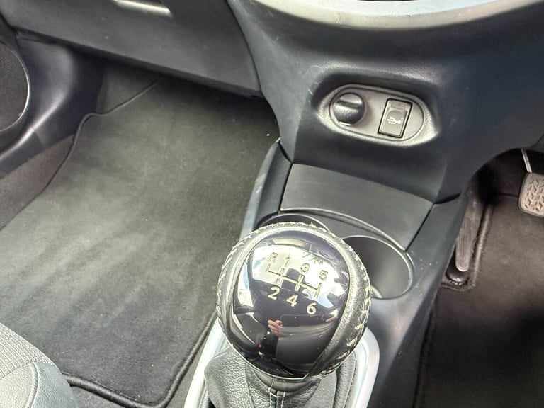 2018 Toyota Yaris VVT-I EXCEL Hatchback Petrol Manual
