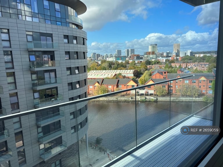 1 bedroom flat in Pomona Strand, Old Trafford, Manchester, M16 (1 bed) (#2659059)