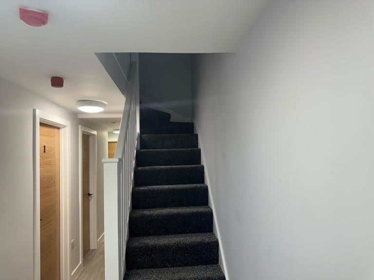 A one bedroom Studio is available to rent in Greenford UB6