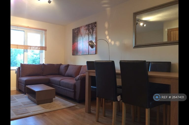 1 bedroom flat in St Gregory Close, Ruislip, HA4 (1 bed) (#2647401)