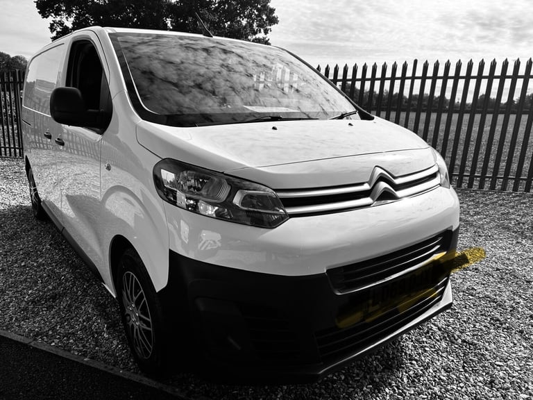 image for PEUGEOT EXPERT 1.5 BlueHDi 1000 Professional FSH NO VAT 2021