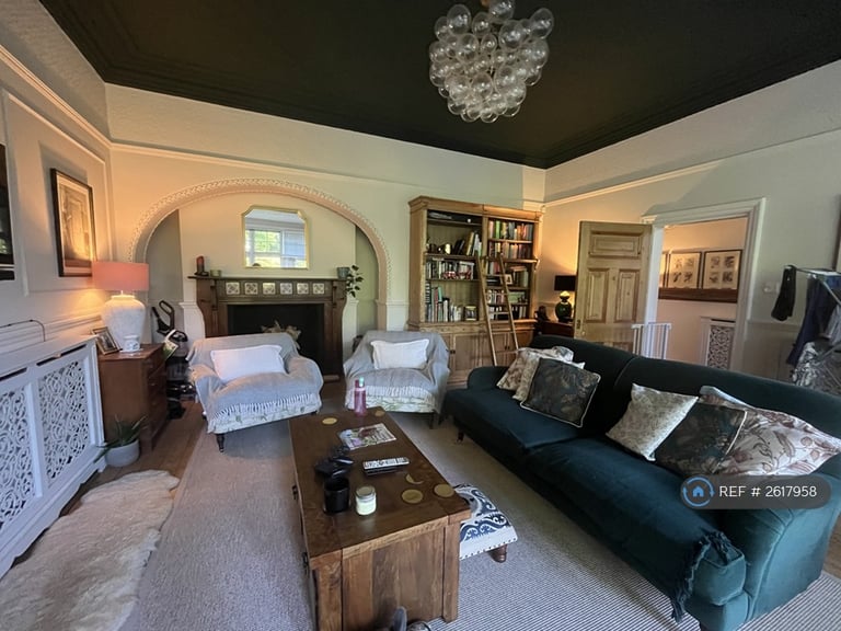 2 bedroom flat in St.Mary's Road, Leeds, LS7 (2 bed) (#2617958)