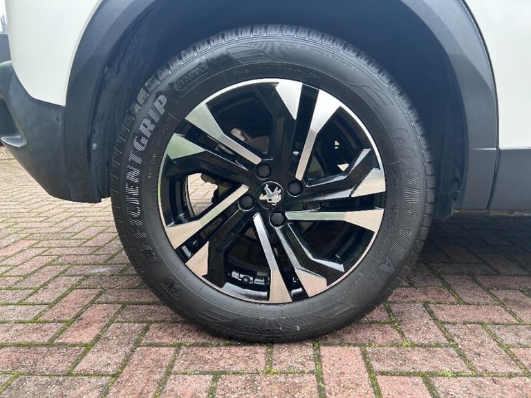 2022 Peugeot 2008 1.2 Puretech Allure Premium Suv 5dr Petrol Eat Euro 6 (s/s) (130 Ps) HATCHBACK ...