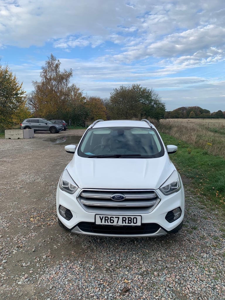 Ford, KUGA, Hatchback, 2017, Semi-Auto, 1498 (cc), 5 doors