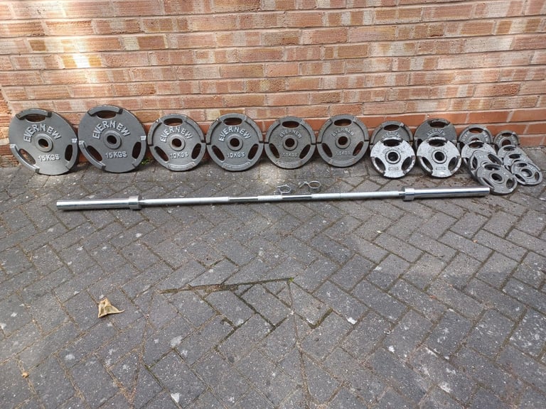INTERLOCKING OLYMPIC WEIGHTS PLATES SET & 7FT / 20KG OLYMPIC BARBELL