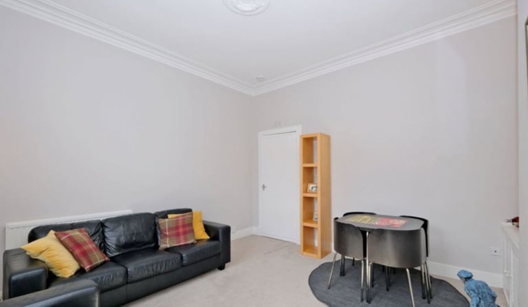 Bright and airy 2 bedroom modern furnished flat great location
