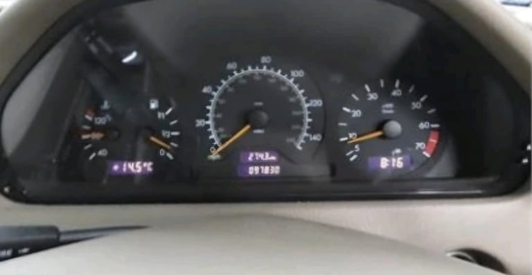 1999 Mercedes-Benz C Class C200 Elegance 4dr Auto [5] SALOON Petrol Automatic