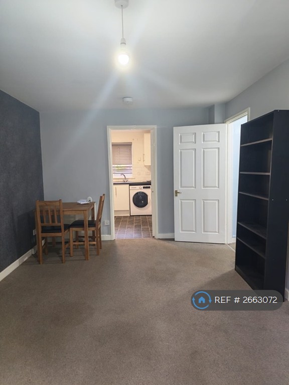 1 bedroom flat in Langley Mere, Forest Hall, Newcastle Upon Tyne, NE12 (1 bed) (#2663072)