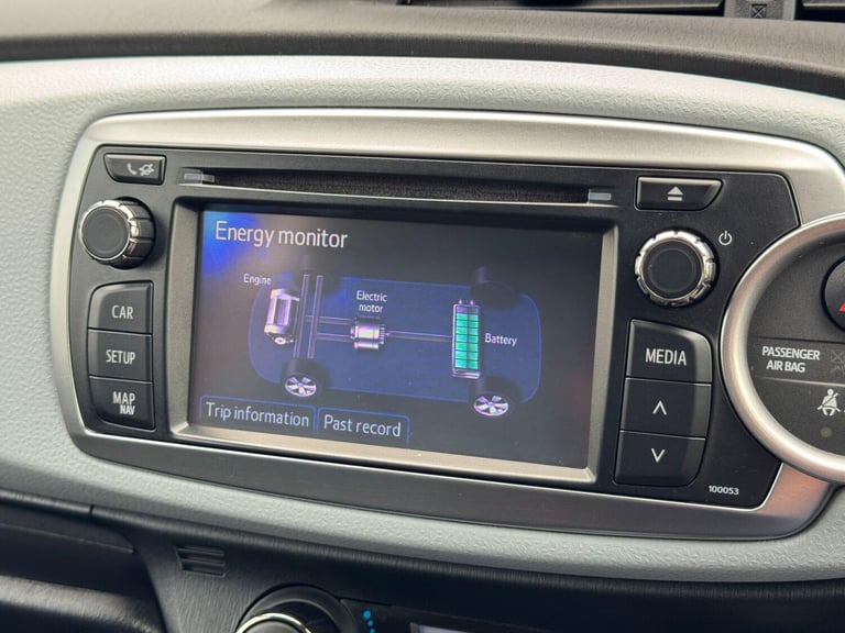  Toyota Yaris 1.5 VVT-h T Spirit CVT Euro 5 5dr Petrol/Electric Hybrid Automatic