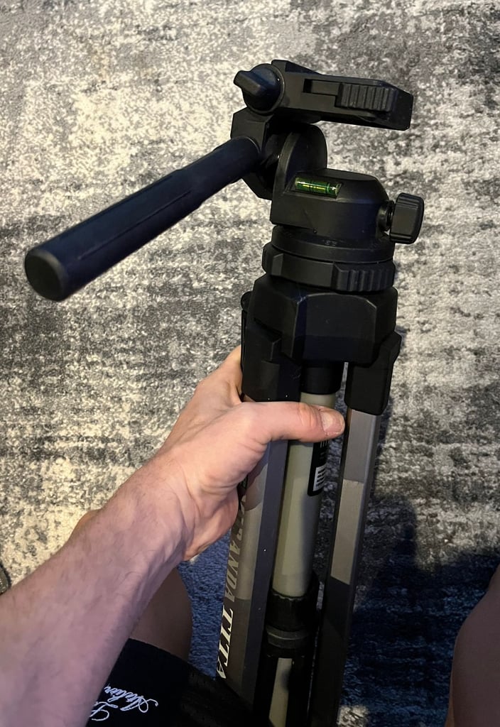 image for Professional Camera Tripod | Miranda Titan 20 Pan & Tilt Head Tripod