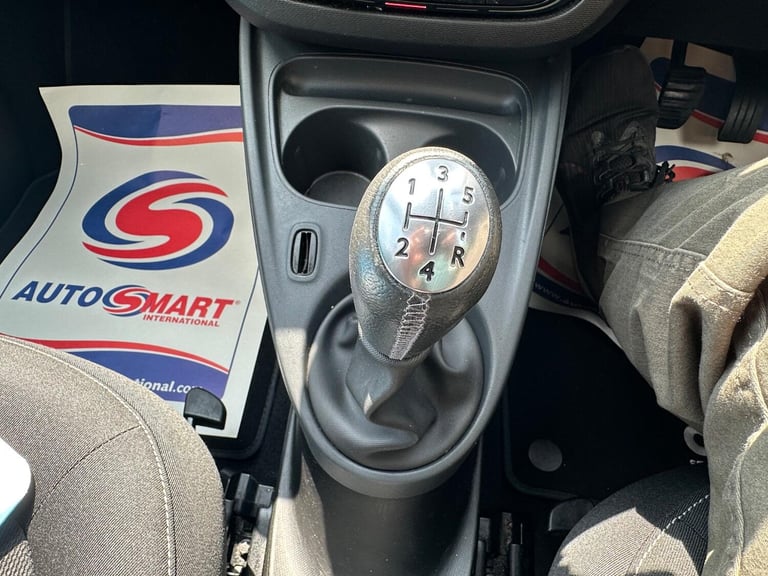 FINANCE AVAILABLE - VERY LOW MILEAGE SMART FORFOUR