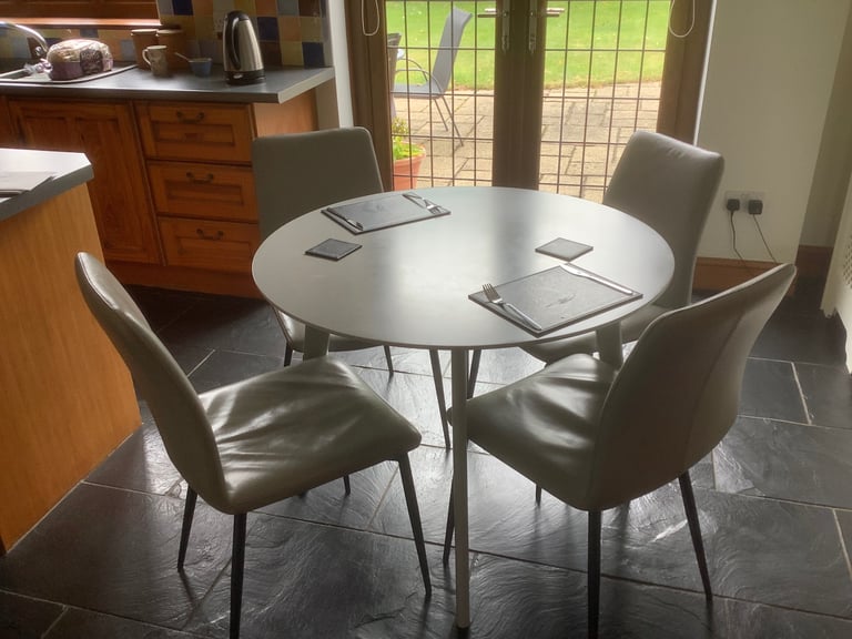 image for Kitchen Table & Chairs
