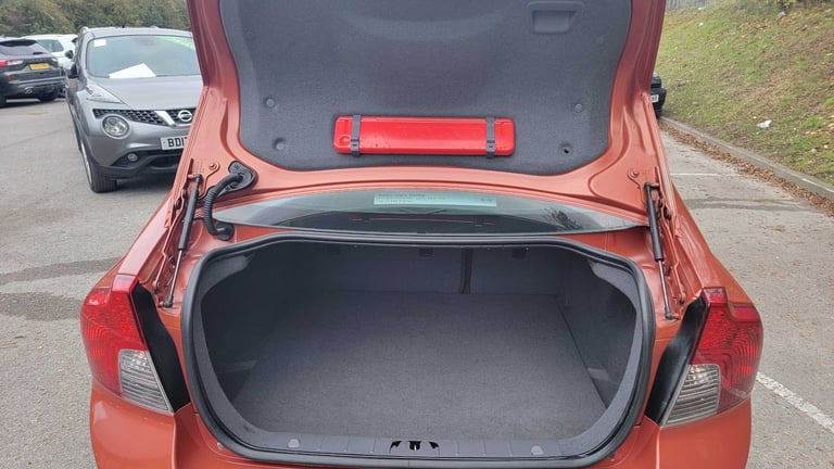 2012 Volvo S40 2.0 SE Lux Edition 4dr Saloon Petrol Manual