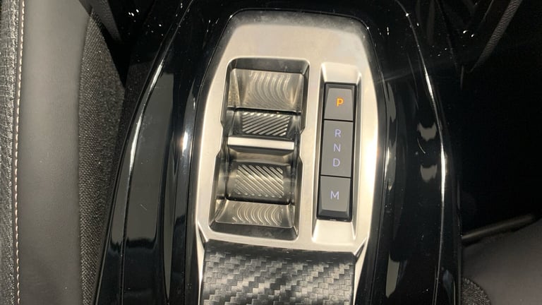 2024 Peugeot 208 1.2 HYBRID Allure Hatchback 5dr Petrol Hybrid e-DSC6 Euro 6 (s/s) (100 ps) Hatch...