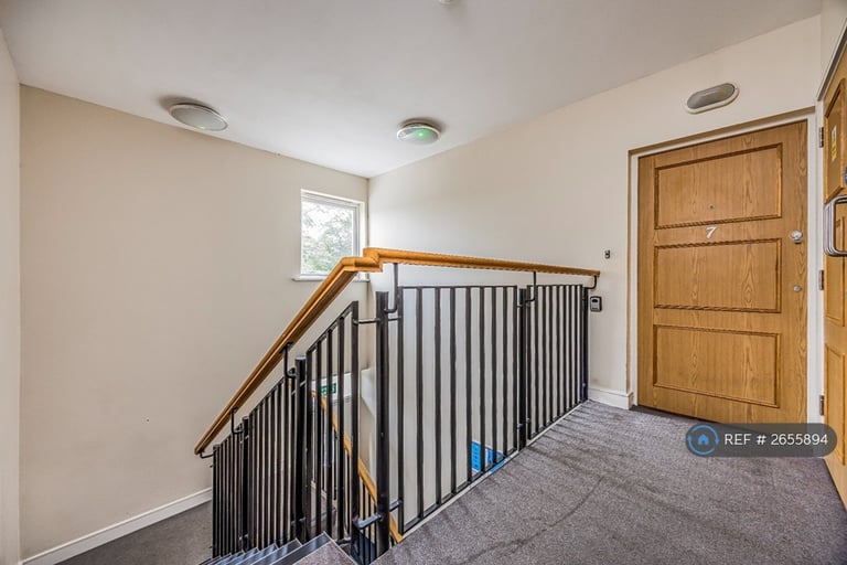 2 bedroom flat in Weevil Lane, Gosport, PO12 (2 bed) (#2655894)