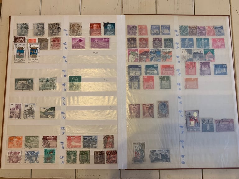 World stamps album 24 pages