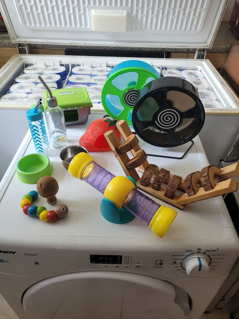 Hamster cage accessories 
