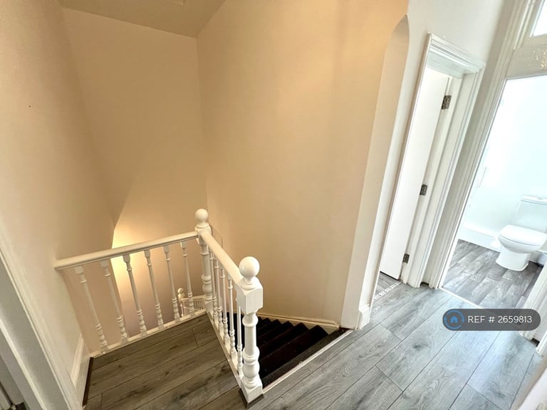 6 bedroom house in Camberwell Terrace, Leamington Spa, CV31 (6 bed) (#2659813)