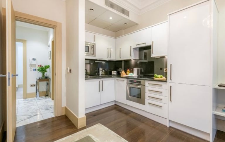 Knightsbridge - SW3 One Bedroom Apartment Short Term Lets  £1673 per week 