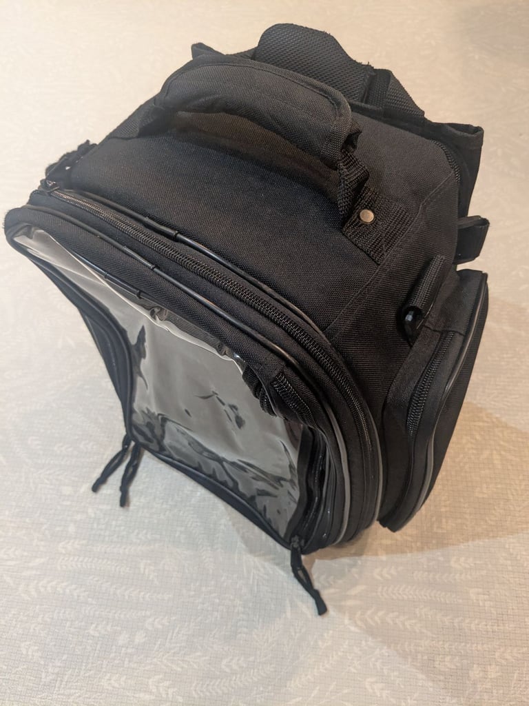 (PRICE REDUCTION!!) Oxford '1' motorcycle tank bag, 15-20l, magnetic