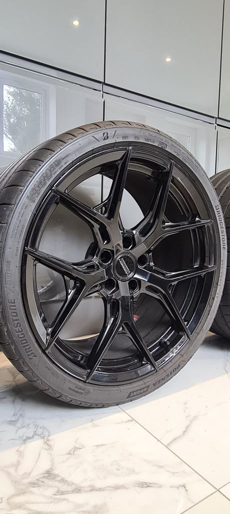 Black Vossen HF5 Wheels with tyres