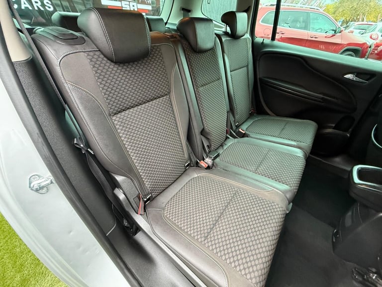2016 Vauxhall Zafira Tourer 1.6 CDTi ecoFLEX Tech Line MPV 5dr Diesel Manual Euro 6 (s/s) (136 ps...