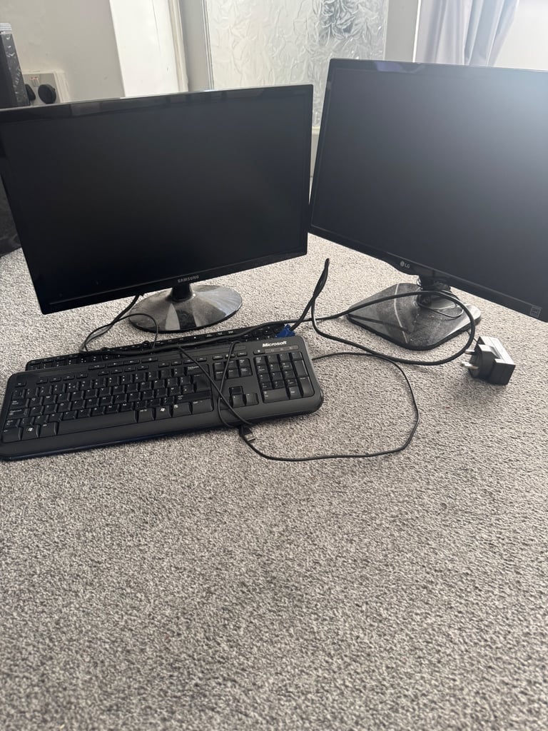 Monitors & Keyboards