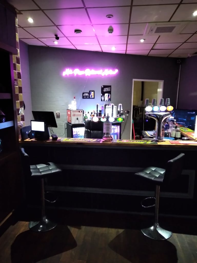 Moto Pizza Restaurant Martines LTD 