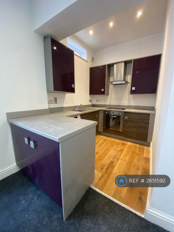 1 bedroom flat in West Sunniside, Sunderland, SR1 (1 bed) (#2651592)