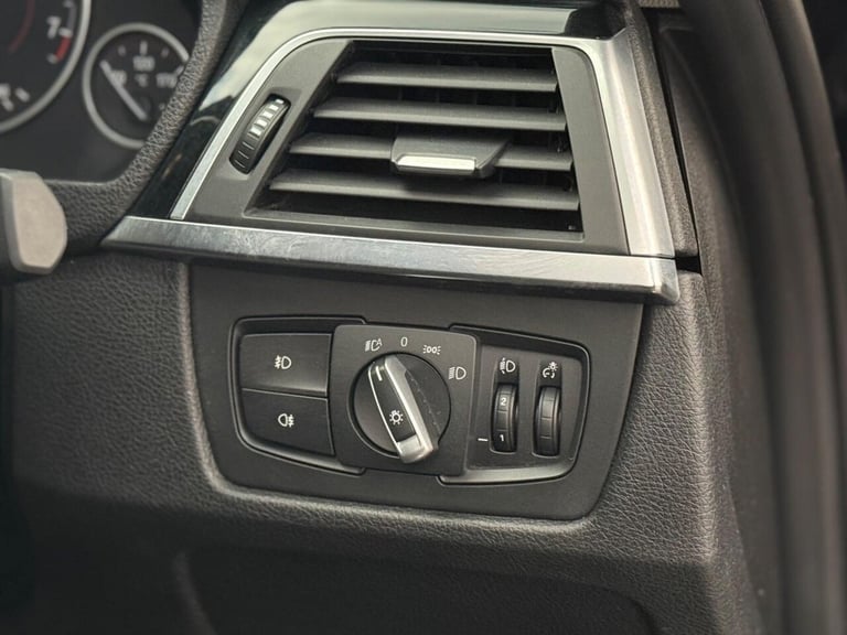 2017 BMW 3 Series 2.0 320i Sport Euro 6 (s/s) 4dr Saloon Petrol Manual