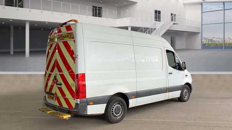 Mercedes-Benz Sprinter 317 CDI 170 L2H2 PROGRESSIVE MWB HIGH ROOF RWD AUTO